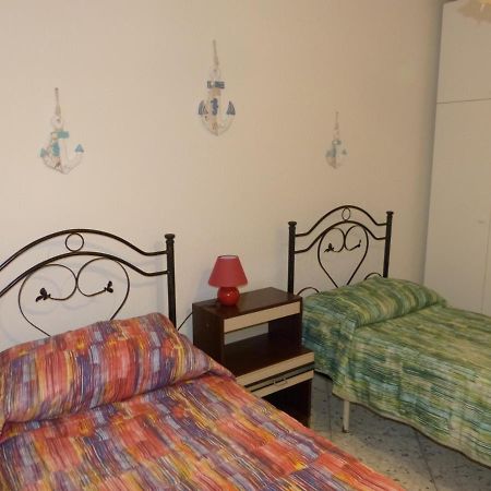 Casa Vacanze Vincenzo E Rosanna Castro  ภายนอก รูปภาพ