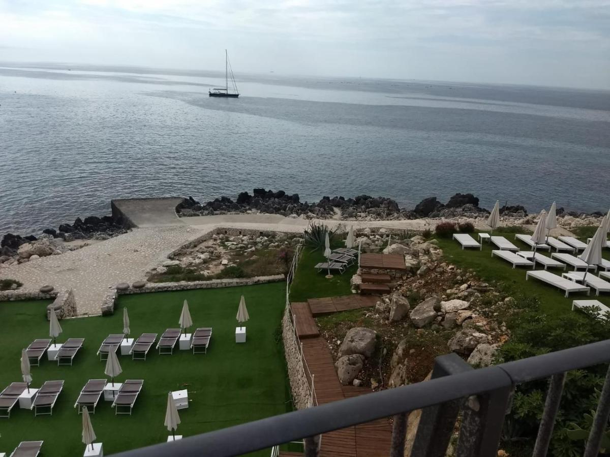 Casa Vacanze Vincenzo E Rosanna Castro  ภายนอก รูปภาพ