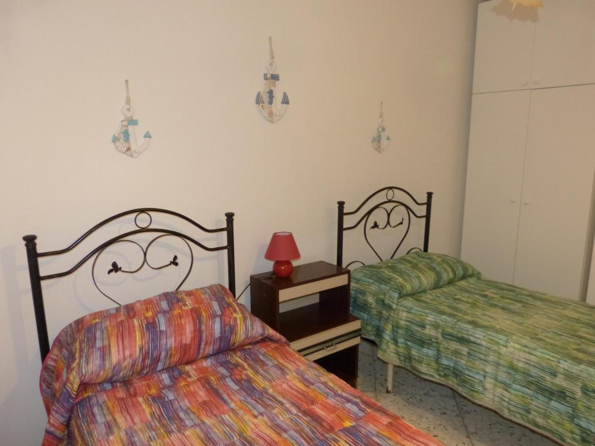 Casa Vacanze Vincenzo E Rosanna Castro  ภายนอก รูปภาพ